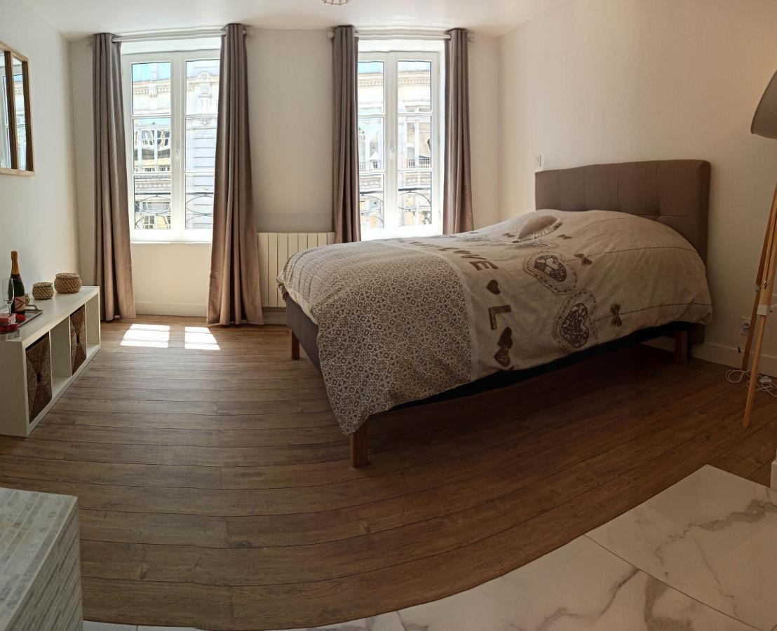 Ferienwohnung Triplex 110 M2 Centre Historique Avec Jacuzzi Dinan Exterior foto