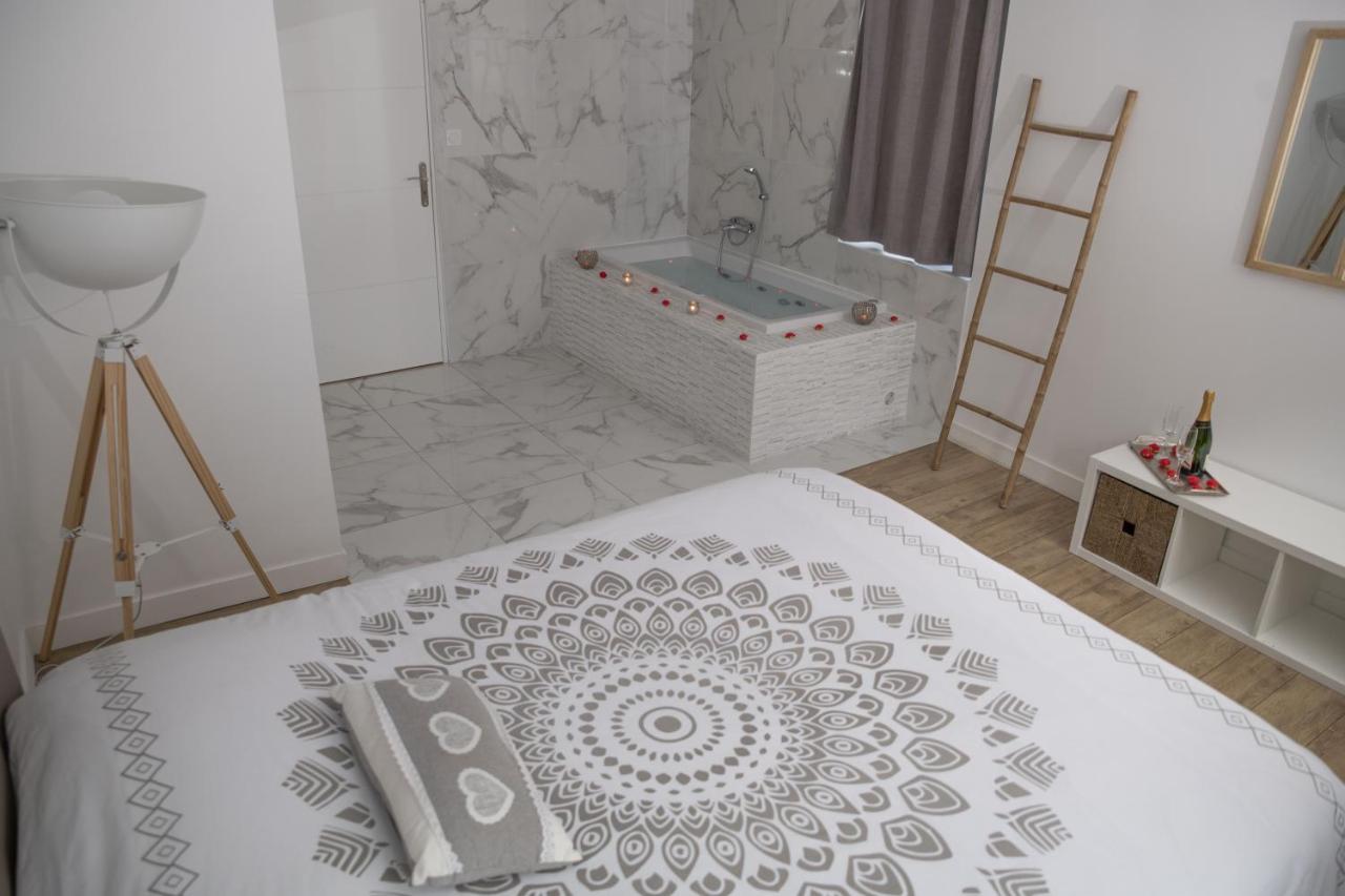 Ferienwohnung Triplex 110 M2 Centre Historique Avec Jacuzzi Dinan Exterior foto
