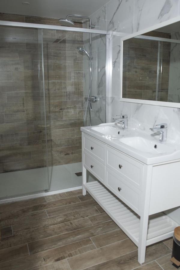 Ferienwohnung Triplex 110 M2 Centre Historique Avec Jacuzzi Dinan Exterior foto