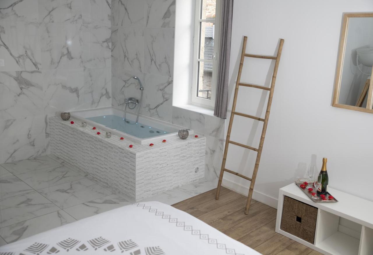 Ferienwohnung Triplex 110 M2 Centre Historique Avec Jacuzzi Dinan Exterior foto